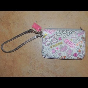 Coach wristlet missing pull tab